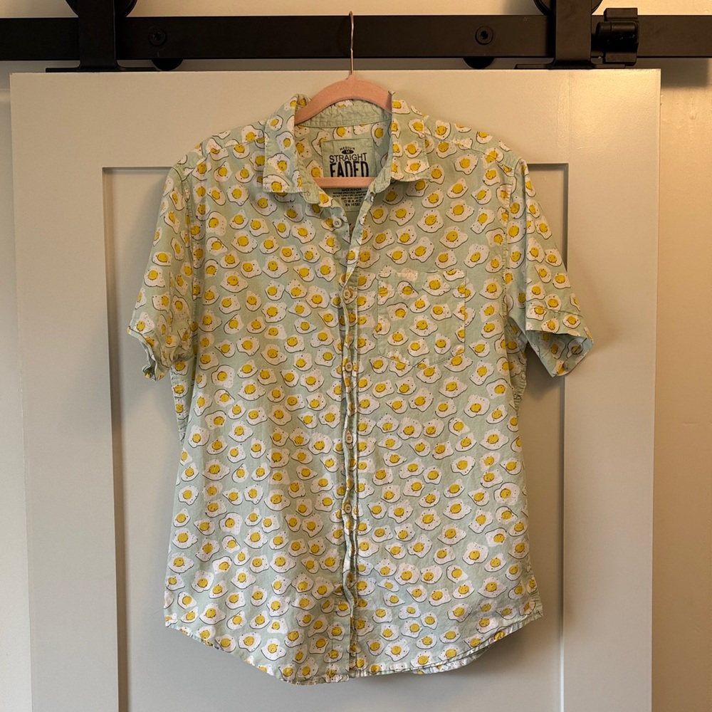 StraightFaded Button-Down Shirt | Fried Egg Design | Size M